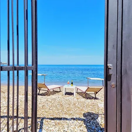 Rita: Seaside Flats Appartamento Casteldaccia